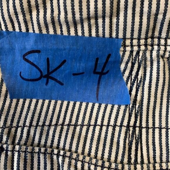 LEVIS, hickory stripe, shorts, great condition, size 32 waist, 5 pockets - Picture 12 of 12